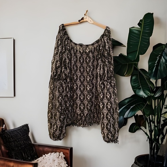 🍄Heartsoul open sleeve blouse - Picture 2 of 4